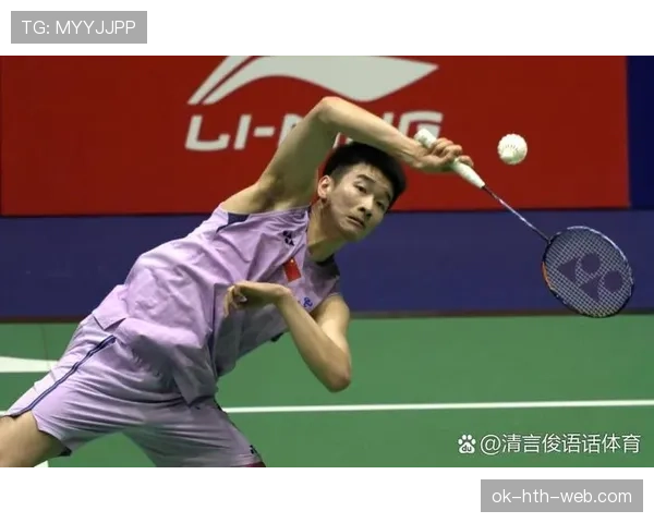 李诗沣每天凌晨健身，眼皮都快撑不住了吧？